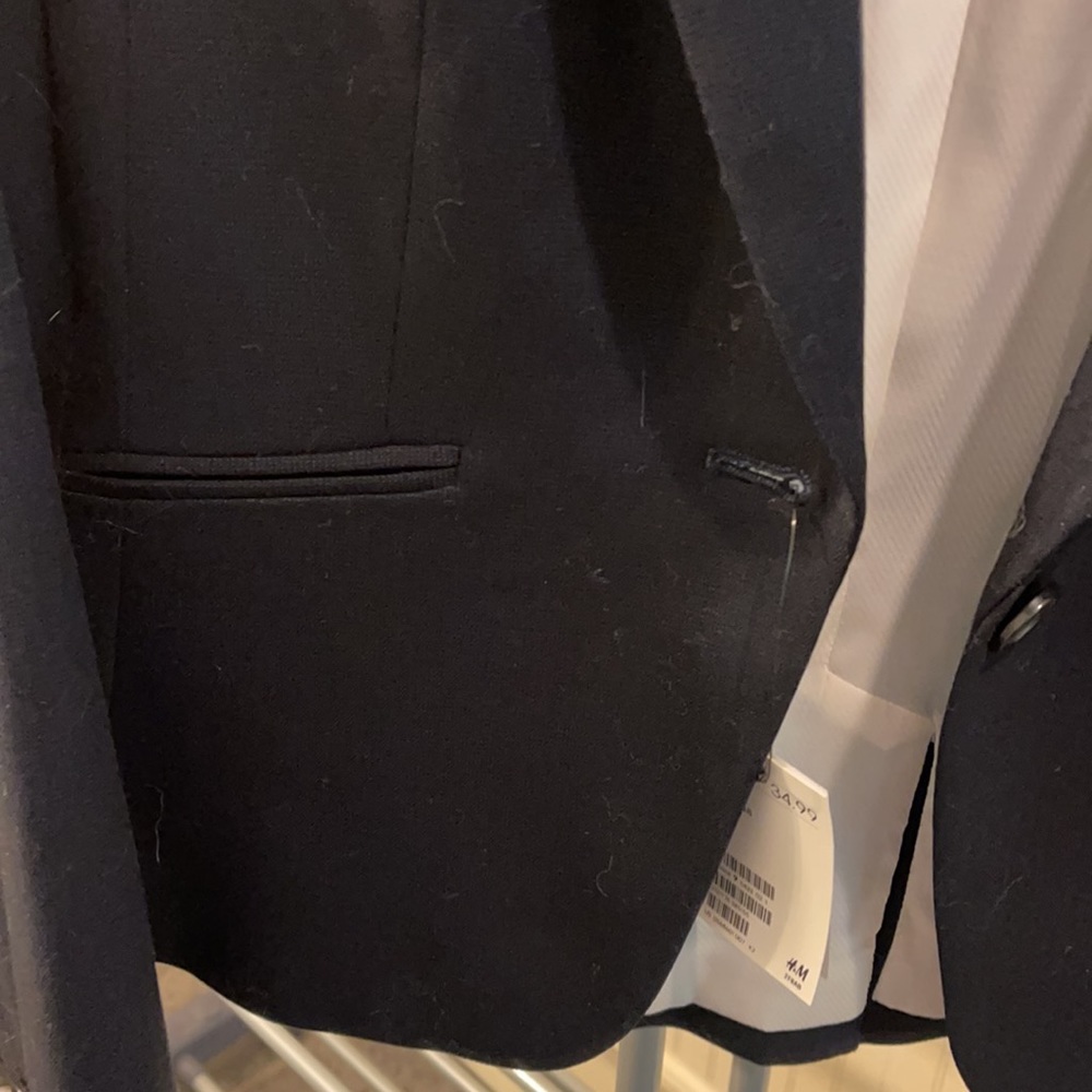 COPY - HM Women’s Short Waisted Black Blazer - Picture 6 of 8